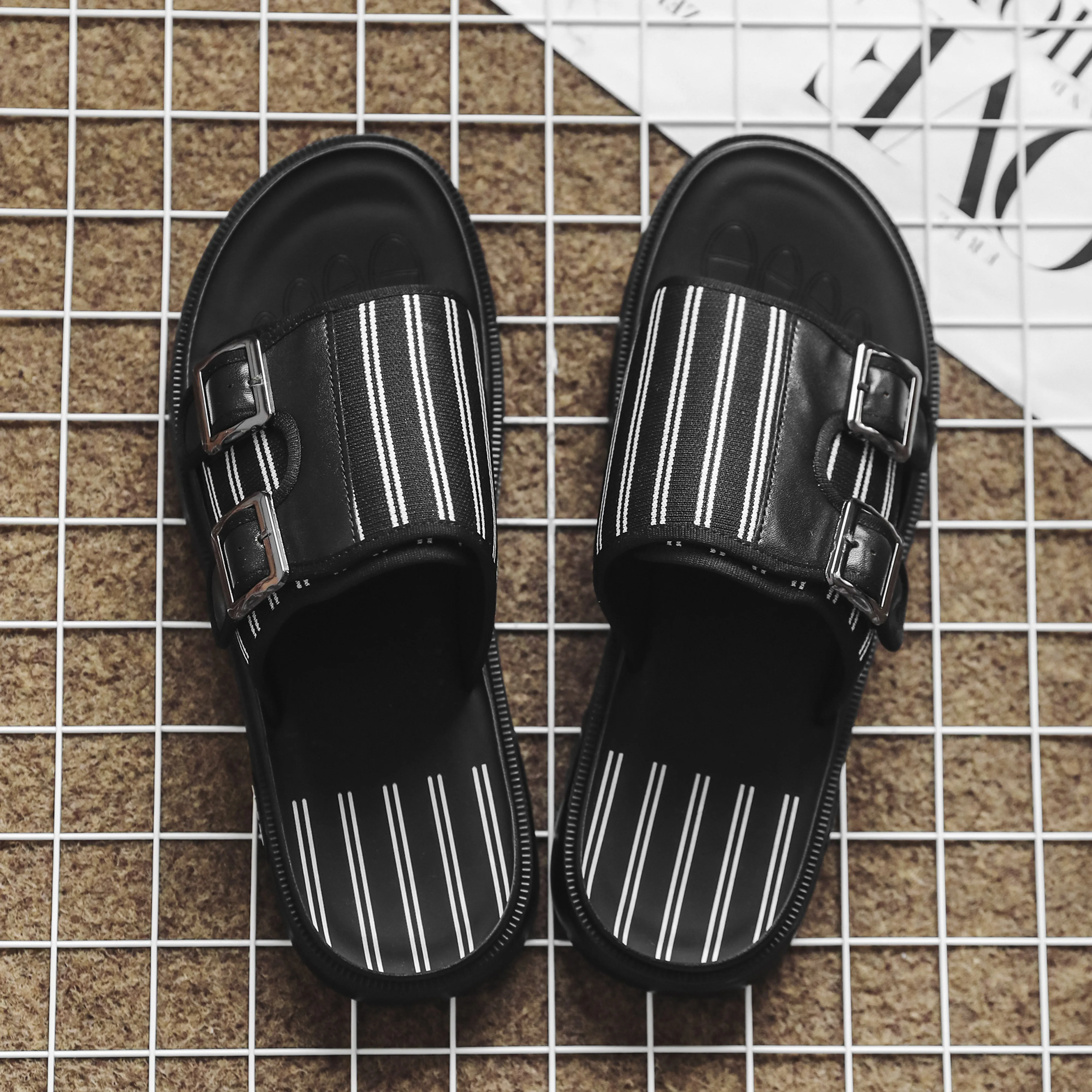 Men's Stripe Buckle Slides Black